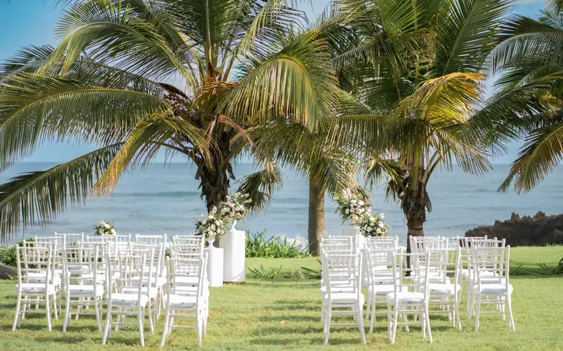 Resort Wedding vs. Private Villa Wedding